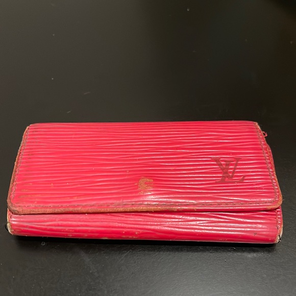 Louis Vuitton Red Epi Leather 4 Key Case - Picture 7 of 16
